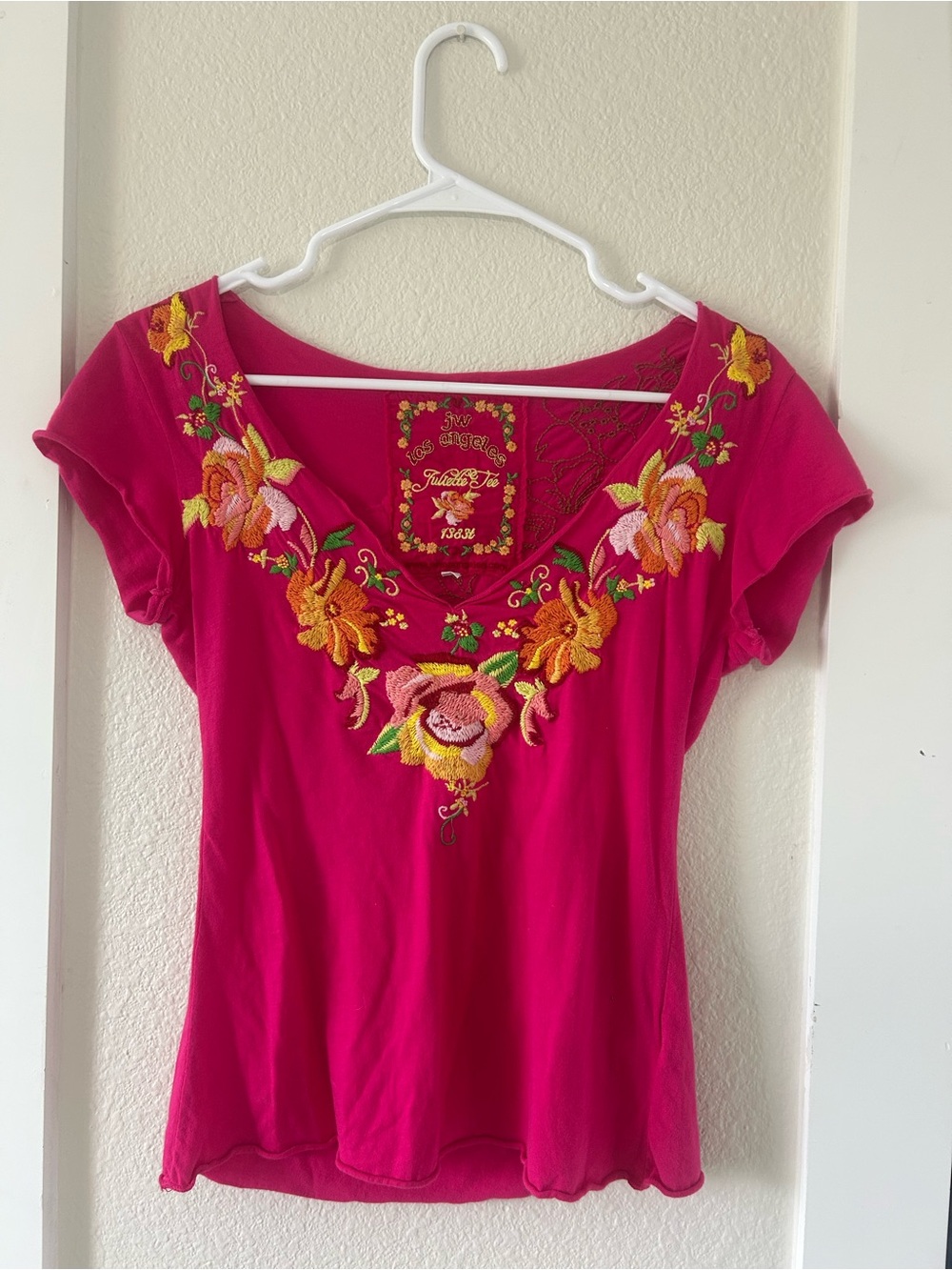 Vintage Johnny Was Fuchsia Embroidered Floral Scoop Neck Tee